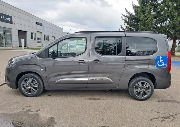 Toyota Proace City Verso cena 207281 przebieg: 5, rok produkcji 2024 z Skaryszew małe 352